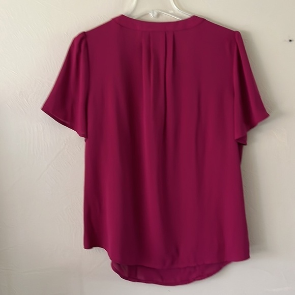 Liz Claiborne size M top plum color lightweight fabric front pleats short sleeve - Picture 5 of 11